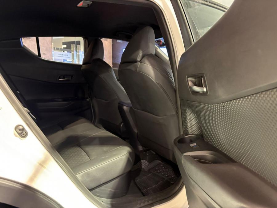 C-HR Hybrid - Image 5